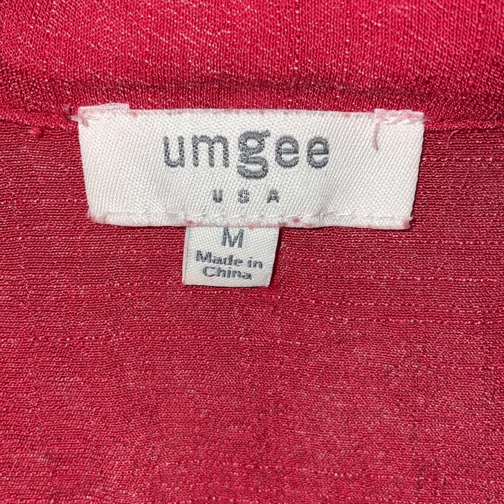 Red button up blouse - Picture 6 of 6
